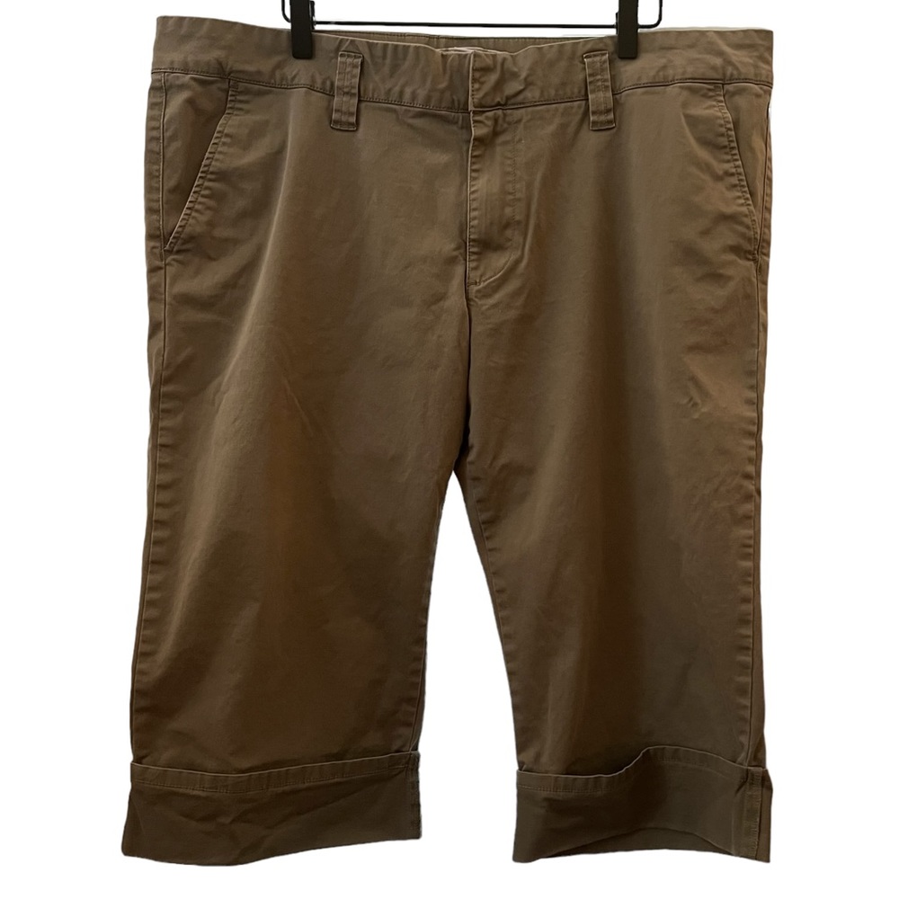 Vintage Old Navy Khaki Capris | Size 20